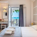 Irene - Beachfront Hotel 2*