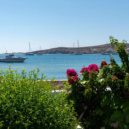 Irene - Beachfront 2* パロス島