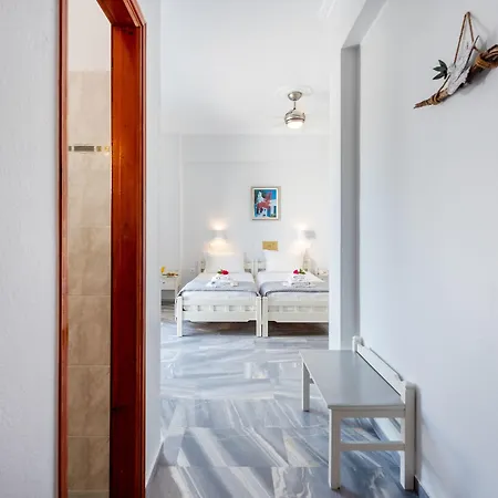 Irene - Beachfront ホテル