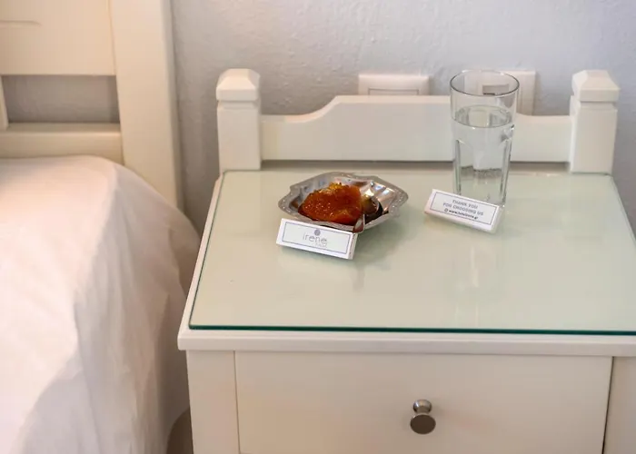 Irene - Beachfront Szálloda 2*