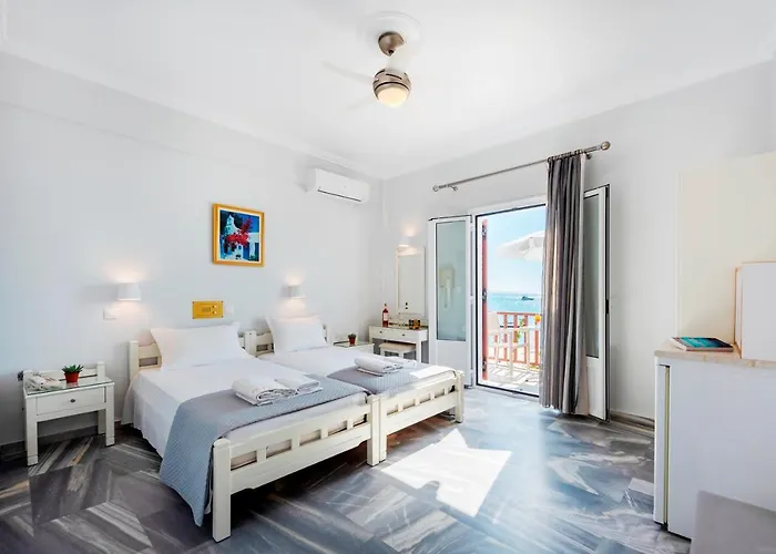 Irene - Beachfront Szálloda 2*