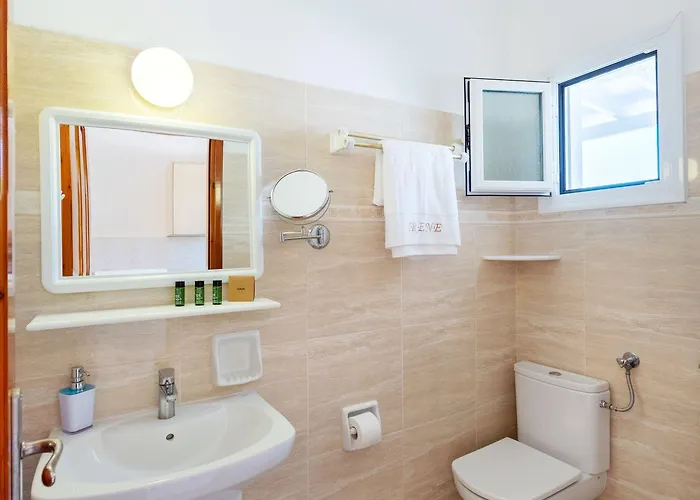 Irene - Beachfront Szálloda