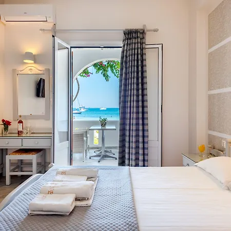 Irene - Beachfront Hotel 2*